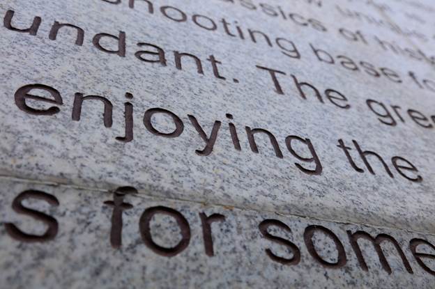 20 Engraving Ideas For Customizing a Cremation Urn